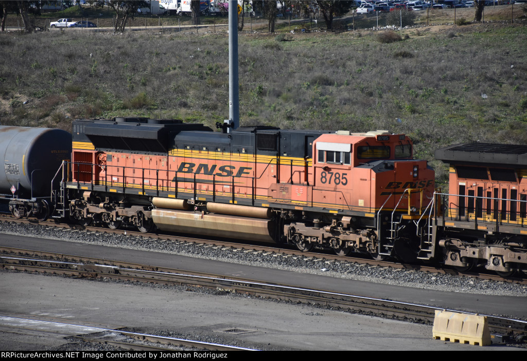 BNSF 8785